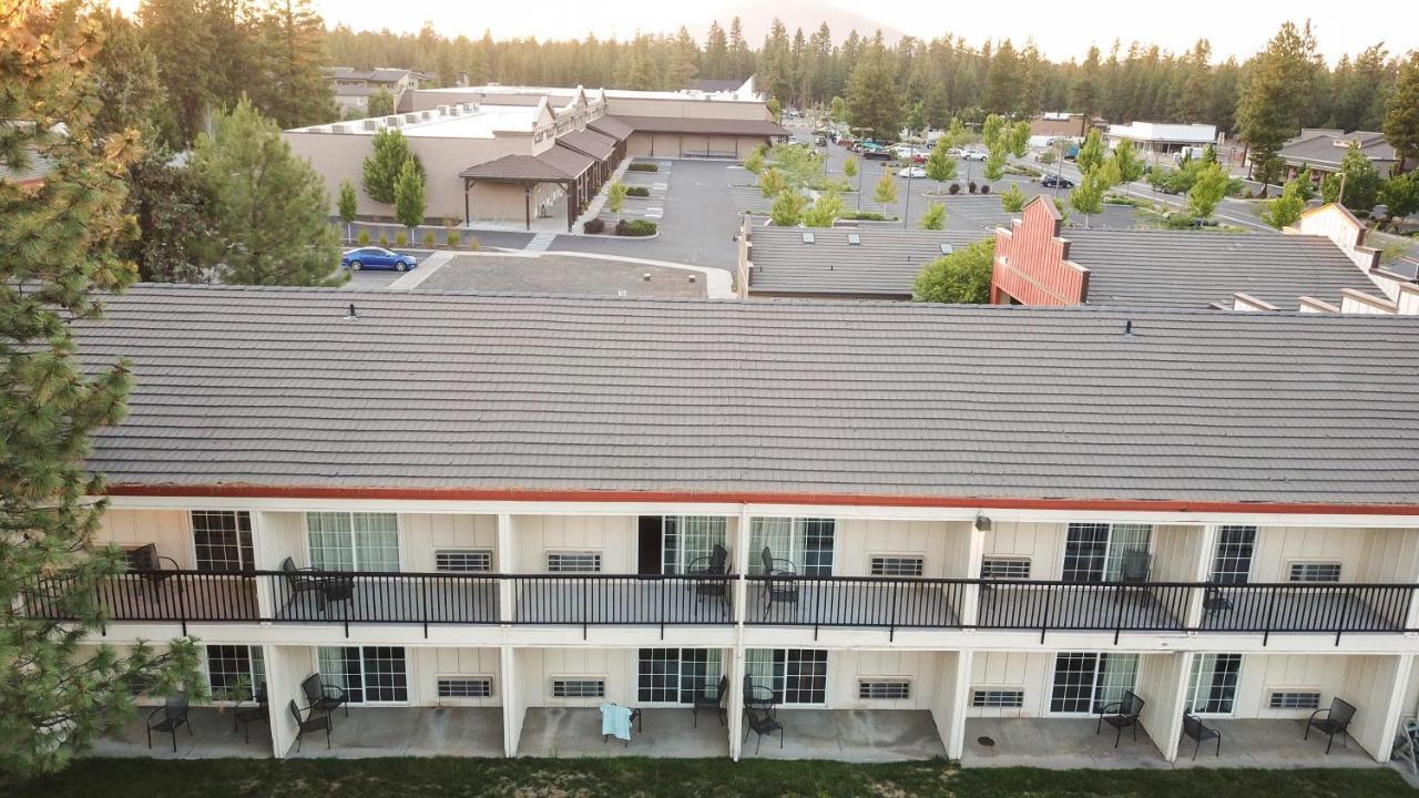Sisters Inn & Suites Exterior foto